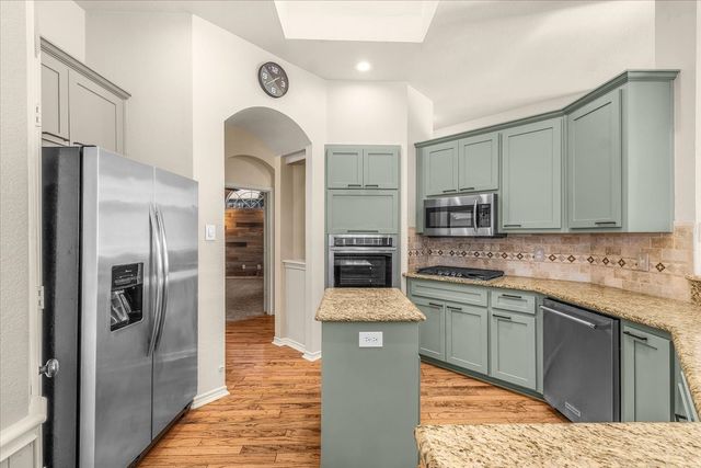 412 Cody Lane, Lewisville, TX 75067