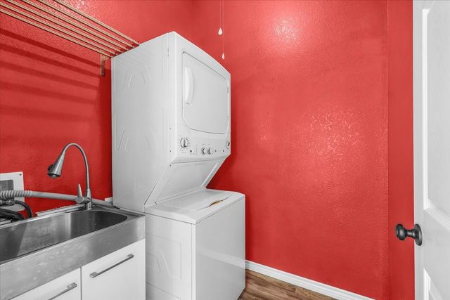 412 Cody Lane, Lewisville, TX 75067