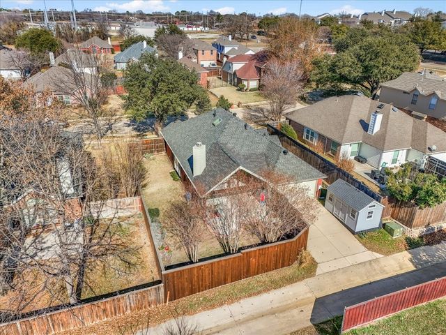 412 Cody Lane, Lewisville, TX 75067