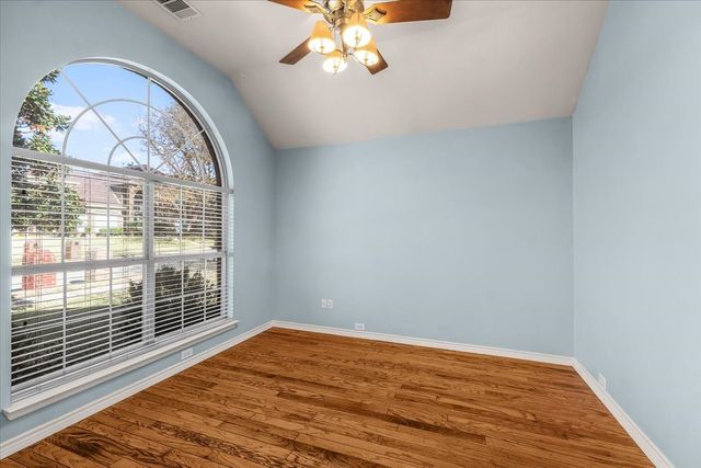 412 Cody Lane, Lewisville, TX 75067