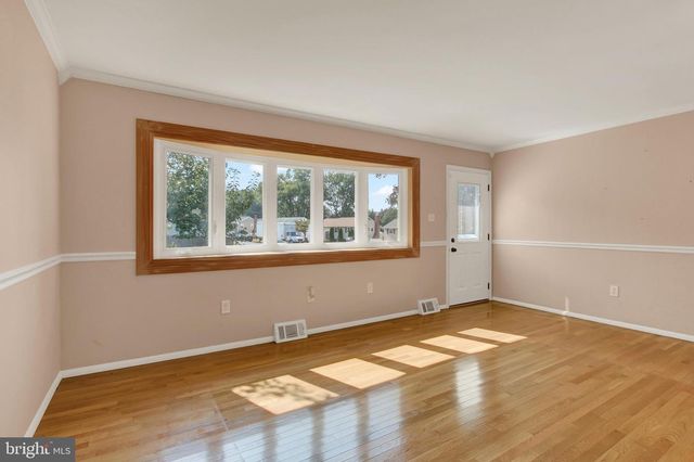 319 STONECASTLE AVE, Reisterstown, MD 21136