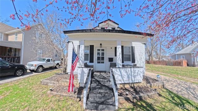 408 E Washington Street, O'fallon, IL 62269