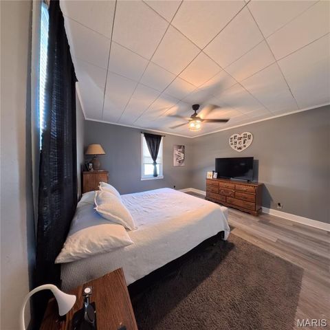 408 E Washington Street, O'fallon, IL 62269