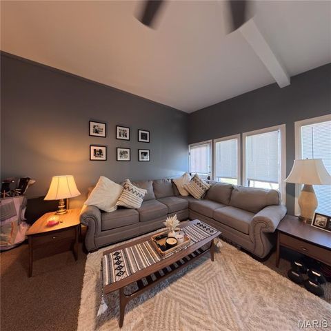 408 E Washington Street, O'fallon, IL 62269