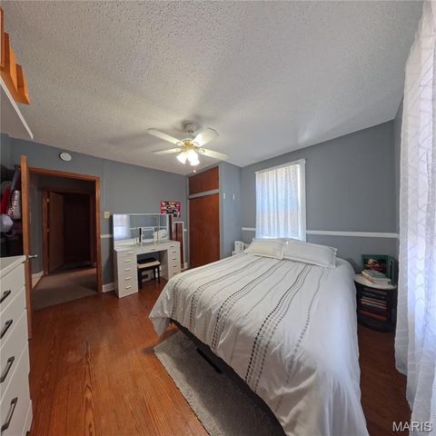 408 E Washington Street, O'fallon, IL 62269