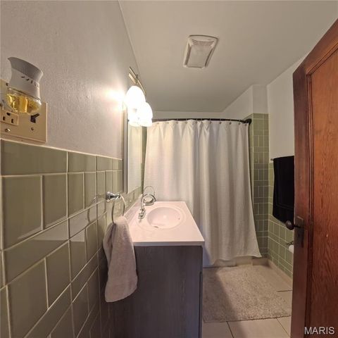 408 E Washington Street, O'fallon, IL 62269