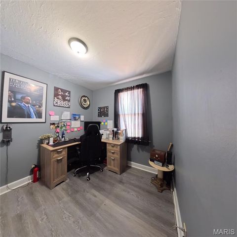 408 E Washington Street, O'fallon, IL 62269