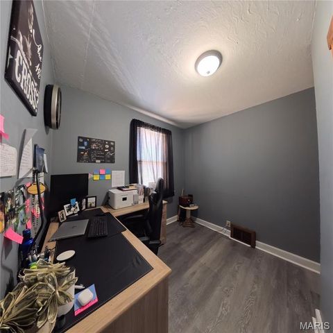 408 E Washington Street, O'fallon, IL 62269