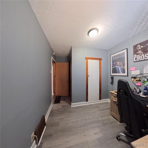 408 E Washington Street, O'fallon, IL 62269