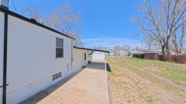 408 E Washington Street, O'fallon, IL 62269