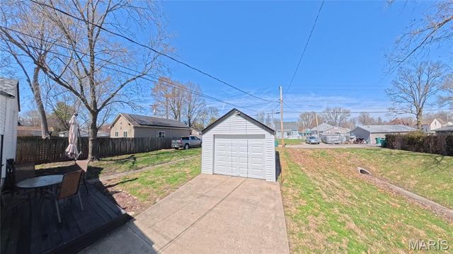 408 E Washington Street, O'fallon, IL 62269