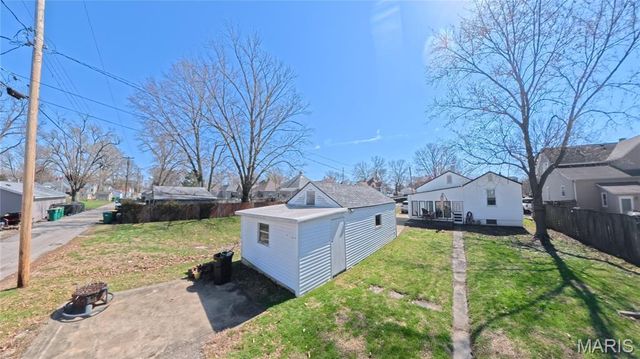 408 E Washington Street, O'fallon, IL 62269