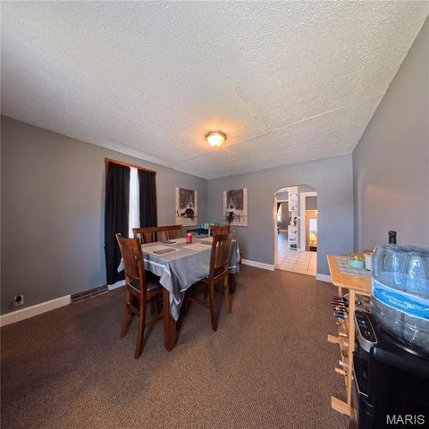 408 E Washington Street, O'fallon, IL 62269