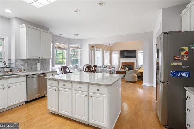 3884 Meandering Way SW, Lilburn, GA 30047