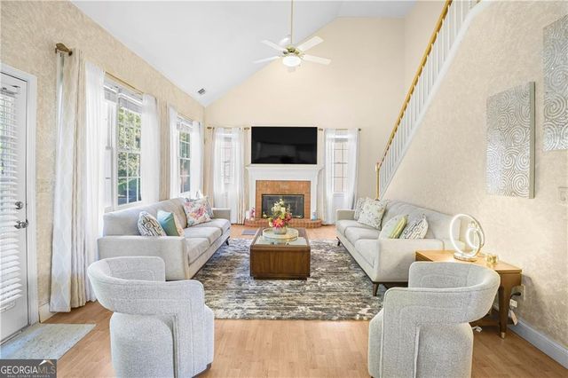 3884 Meandering Way SW, Lilburn, GA 30047