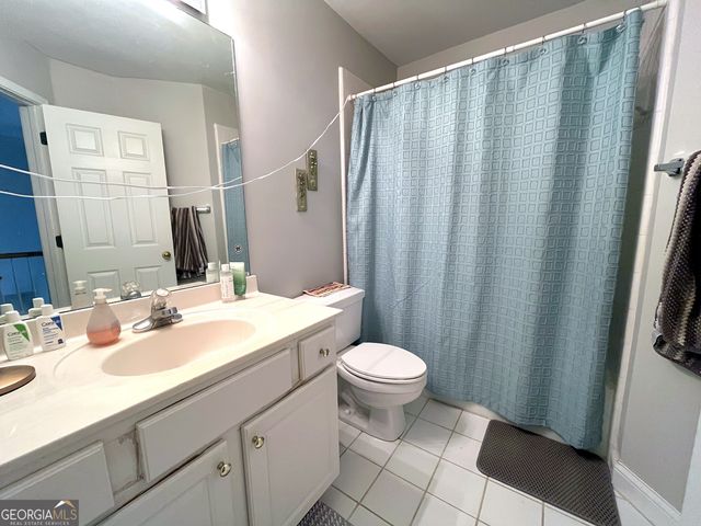 3884 Meandering Way SW, Lilburn, GA 30047