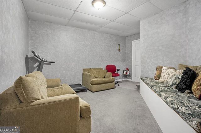 3884 Meandering Way SW, Lilburn, GA 30047