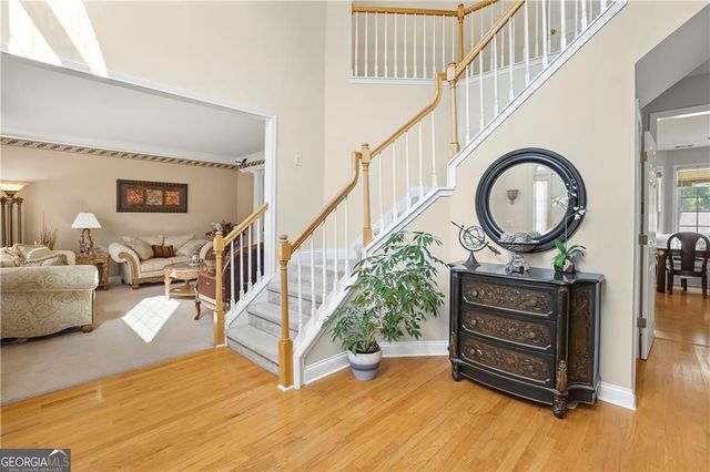 3884 Meandering Way SW, Lilburn, GA 30047