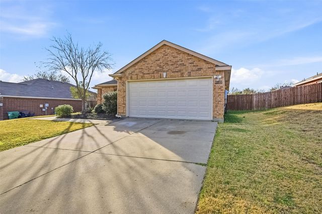 1409 Santos Drive, Denton, TX 76207