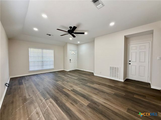 210 Stone Gate Drive, Victoria, TX 77904