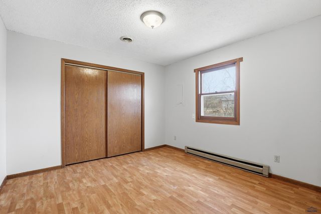 1235 ENNEN DR, Rapid City, SD 57703