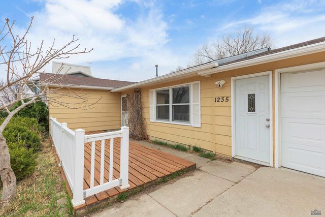 1235 ENNEN DR, Rapid City, SD 57703