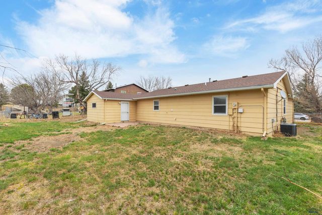 1235 ENNEN DR, Rapid City, SD 57703