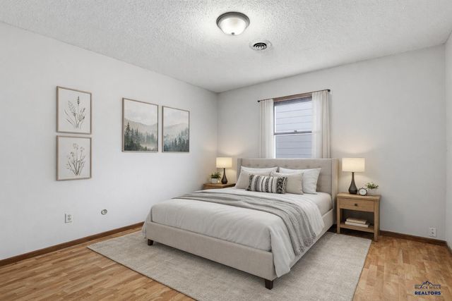 1235 ENNEN DR, Rapid City, SD 57703