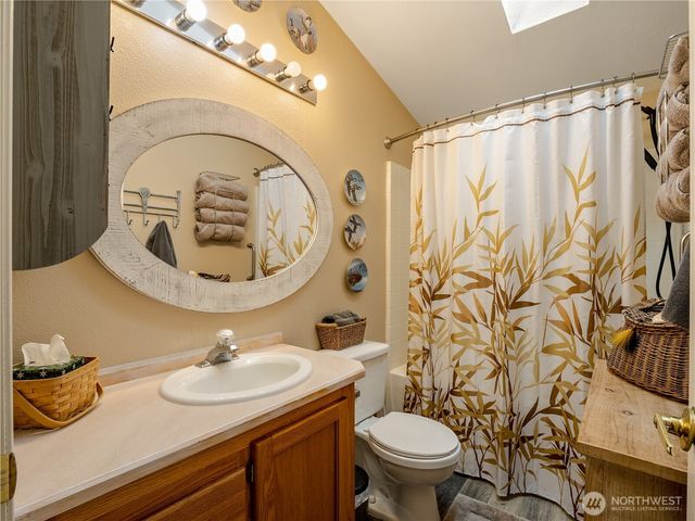 19816 30th Street SW, Lakebay, WA 98349