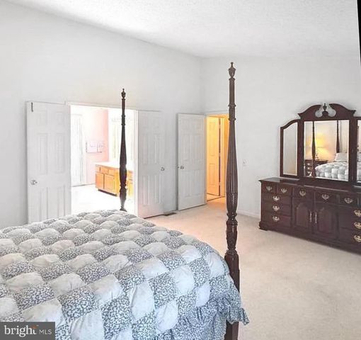 13220 OAK FARM DR, Woodbridge, VA 22192