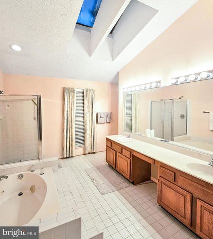 13220 OAK FARM DR, Woodbridge, VA 22192