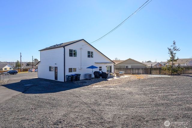 326 N Clark Road, Moses Lake, WA 98837