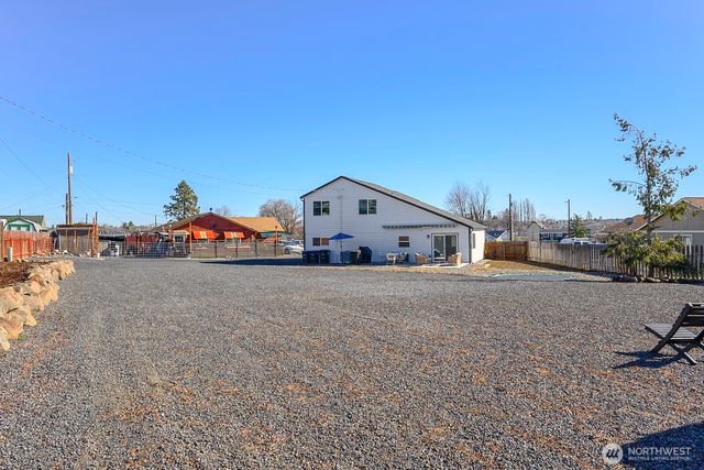 326 N Clark Road, Moses Lake, WA 98837