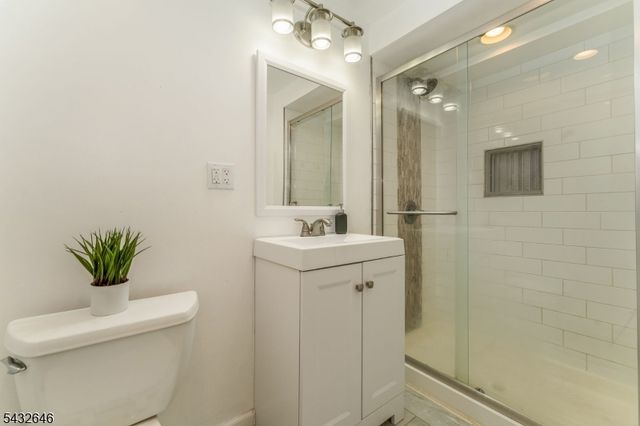 129 Chestnut St, Bridgewater Twp., NJ 08807