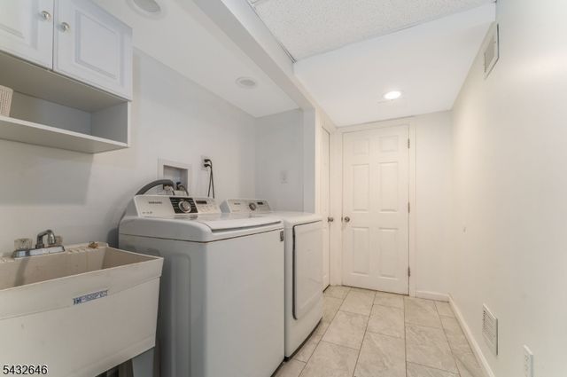 129 Chestnut St, Bridgewater Twp., NJ 08807