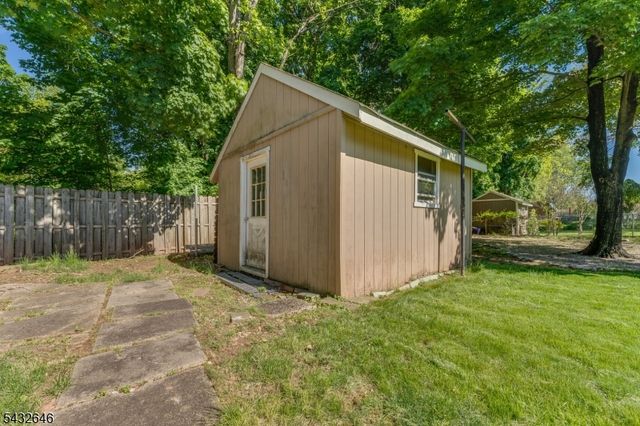 129 Chestnut St, Bridgewater Twp., NJ 08807