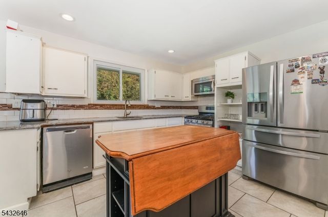 129 Chestnut St, Bridgewater Twp., NJ 08807