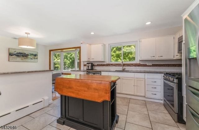 129 Chestnut St, Bridgewater Twp., NJ 08807