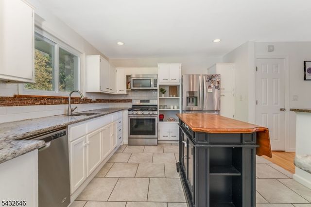 129 Chestnut St, Bridgewater Twp., NJ 08807