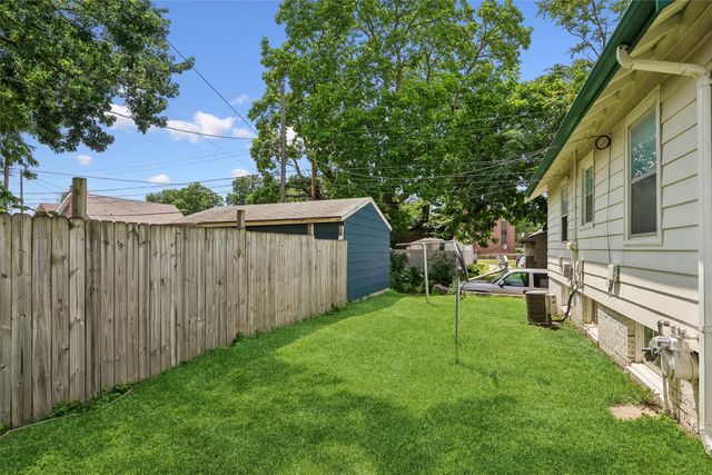 410 Douglas Avenue, Des Moines, IA 50313