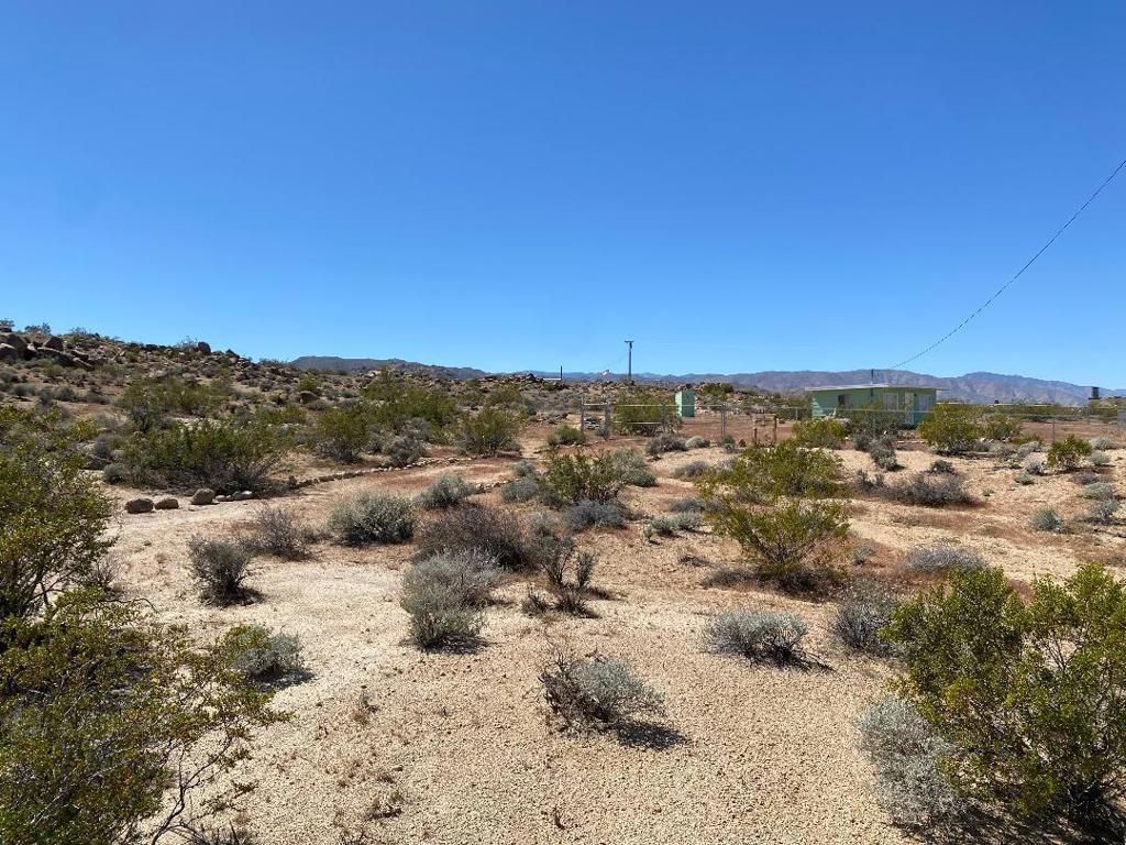 Image 24 of property listing at 5168 Lazy Lane, Johnson Valley, CA 92285