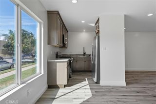 19237 Bryant Street 8, Northridge, CA 91324