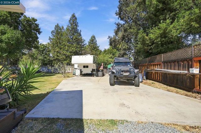 1211 Orange St, Concord, CA 94518