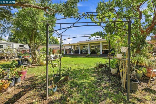 1211 Orange St, Concord, CA 94518