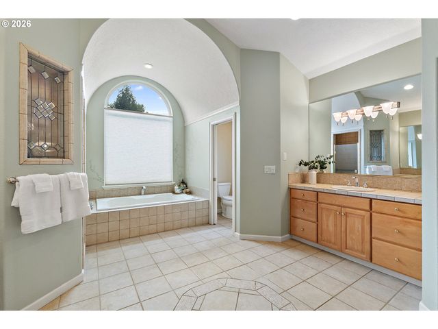 8781 BOULDER RIDGE Ct Se, Salem, OR 97317