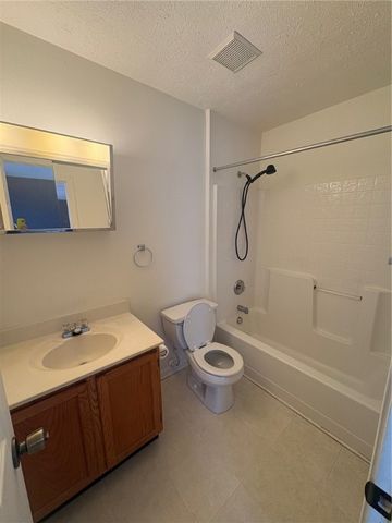 136 MANOR VIEW DR, Manor, PA 15665