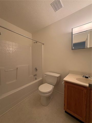 136 MANOR VIEW DR, Manor, PA 15665