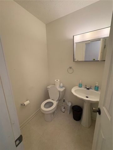 136 MANOR VIEW DR, Manor, PA 15665