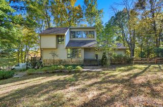 211 Pembroke Lane, Granville, OH 43023