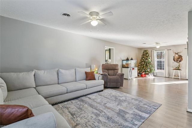 4699 Clopton DR, Hayes, VA 23072